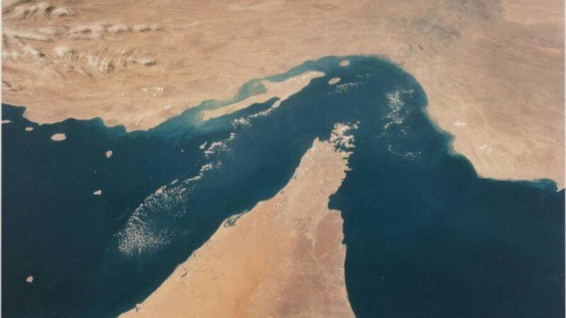 Petrolero japonés cruza el estrecho de Ormuz tras el cierre iraní