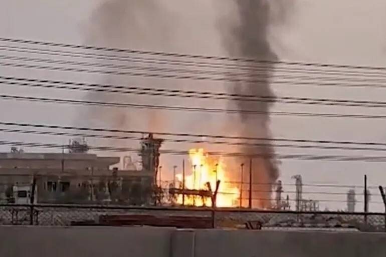 EE.UU. e Israel atacan instalaciones de gas en Irán