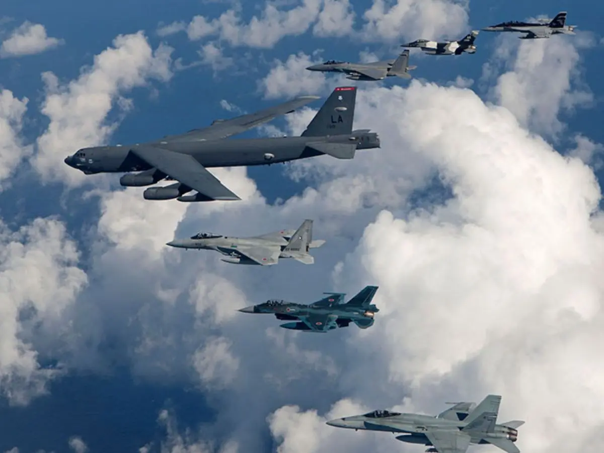 El Pentágono anuncia vuelos de B-52 sobre Irán