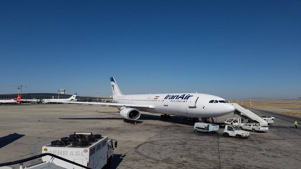 Irán ciere el espacio aéreo tras explosiones en Teherán