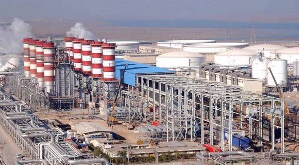 Ataques israelíes contra complejo petroquímico en Irán