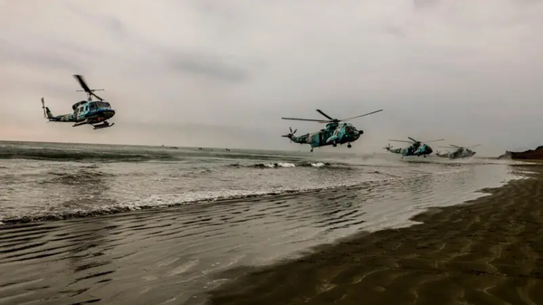 Iran Conducts Military Exercises in Strait of Hormuz