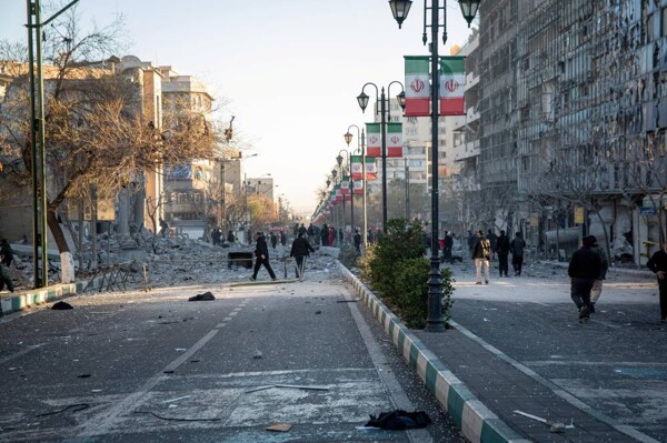 Irán pospone el funeral de Ali Jamenei