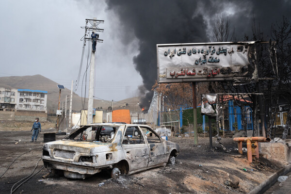 Israel recrudece sus ataques a Irán y Líbano y Teherán elige a un nuevo líder supremo