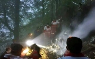 В обломках вертолета, перевозившего президента Ирана, не обнаружено признаков жизни