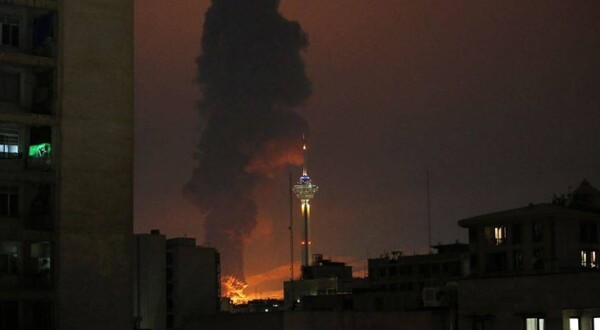 Tres explosiones en Teherán