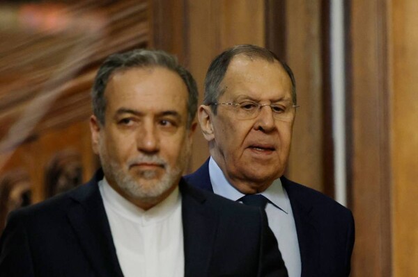 Iran's Foreign Minister to Visit Beijing